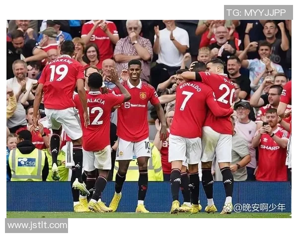 克里斯与足球巨星们的深厚羁绊与赛场背后的传奇故事