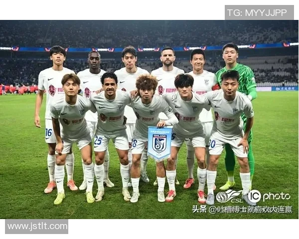 从球迷与专家多角度评价中看足球球星真实实力与场上影响力 从球迷与专家多角度评价中看足球球星真实实力与场上影响力