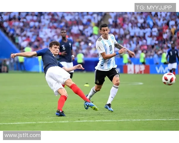 法国足球巨星领衔世界足球潮流 展现卓越技艺与辉煌成就 法国足球巨星领衔世界足球潮流 展现卓越技艺与辉煌成就