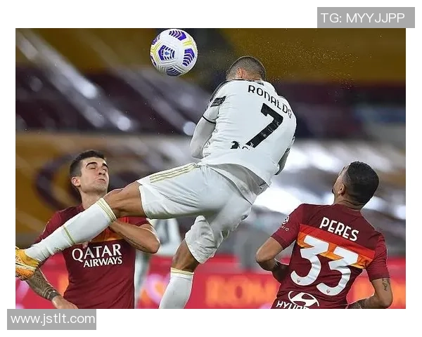 聚焦足球巨星赛场瞬间裆部动作彰显力量与速度魅力 聚焦足球巨星赛场瞬间裆部动作彰显力量与速度魅力